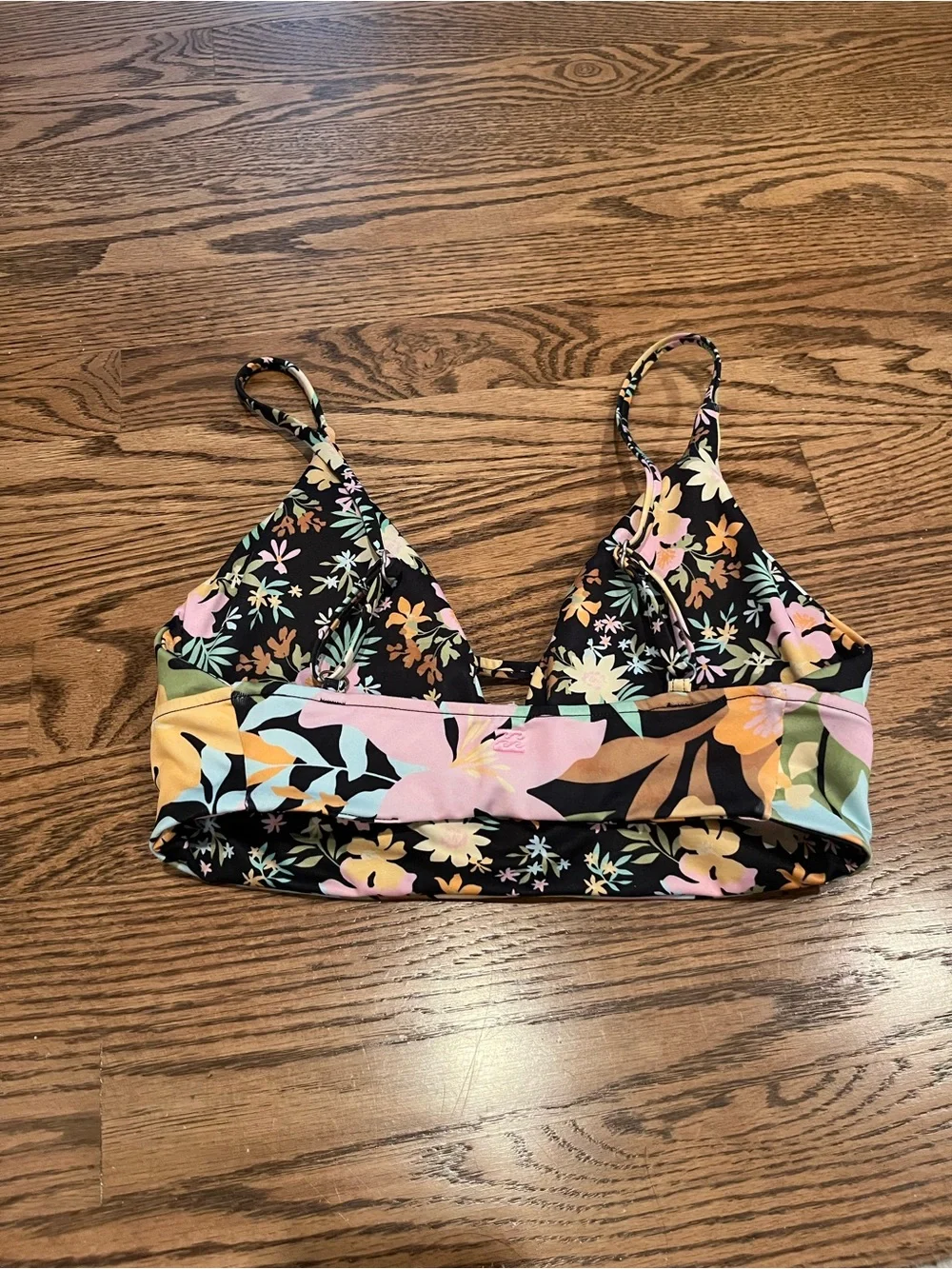 Billabong - Mas Aloha Reversible V-Neck Cami Bikini Top - Floral - NWOT - Size S